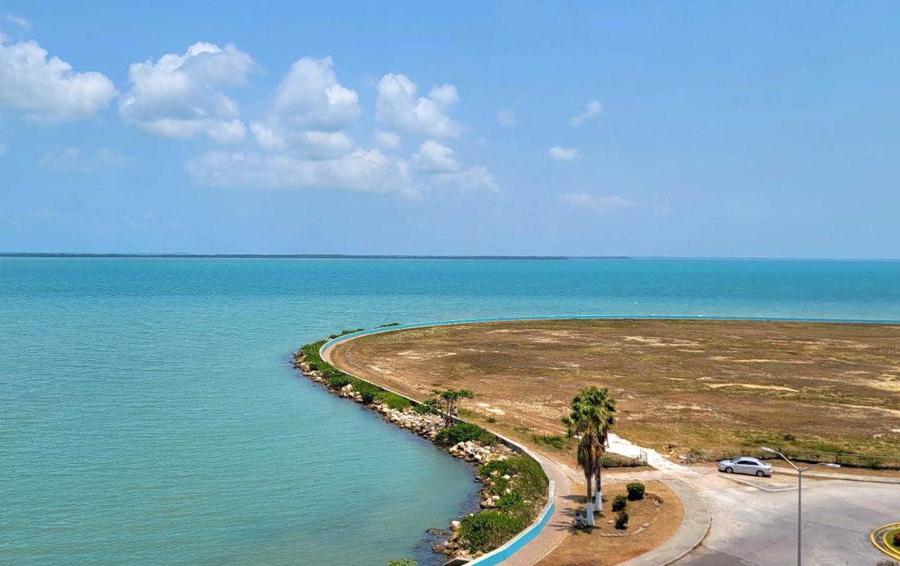 Golden Bay Belize Hotel 벨리즈 시티 외부 사진
